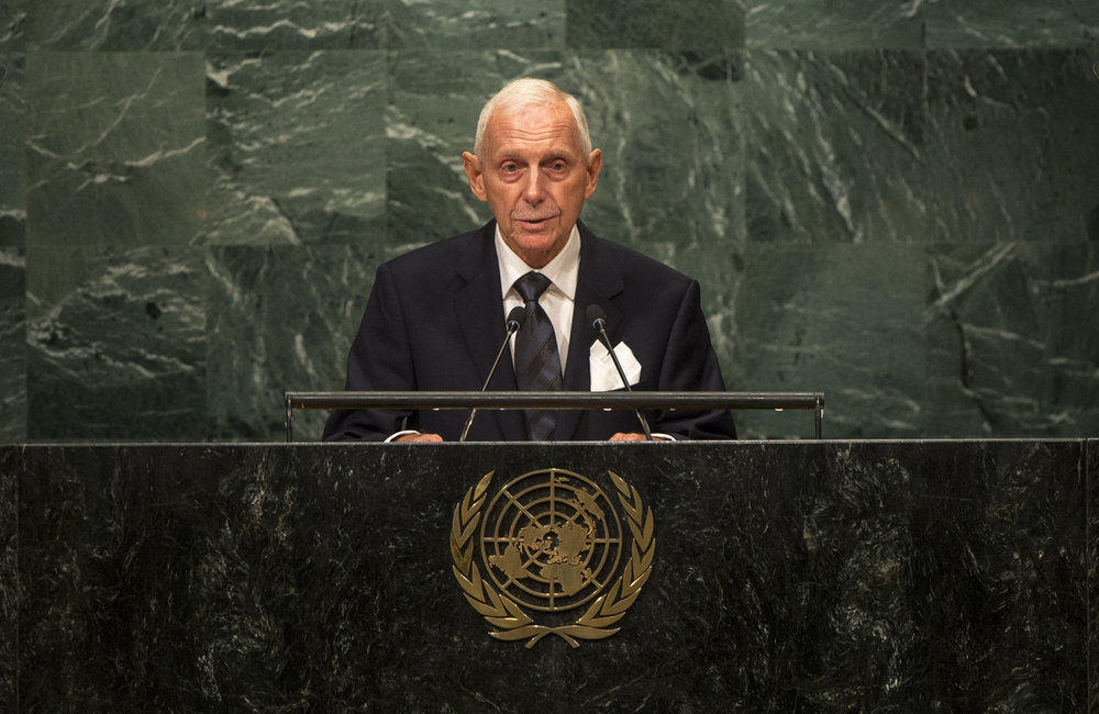 William Lacy Swing, Director General of the International Organization for Migration (IOM) addresses the opening segment of the United Nations high-level summit on large movements of refugees and migrants.