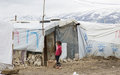 نقص التمويل يهدد بوقف المساعدات النقدية الضرورية لعشرات آلاف السوريين بالأردن ولبنان